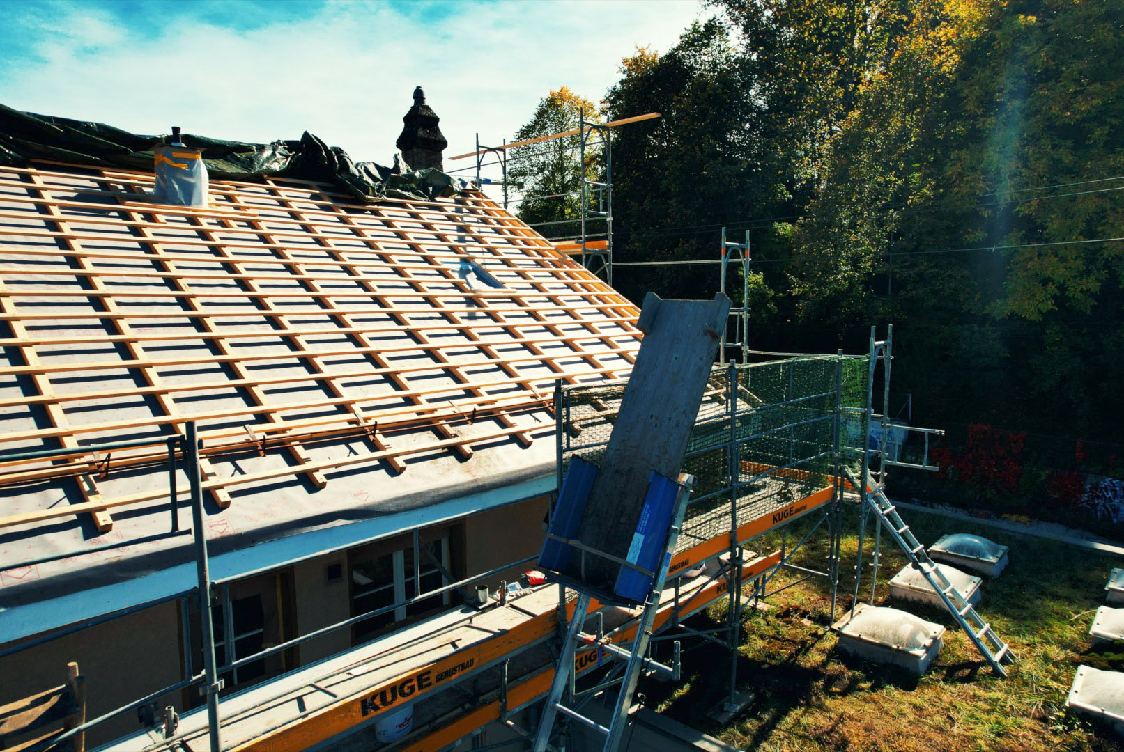Gerüstbau in der Stadt Biel/Bienne – Foto: KUGE Bau AG